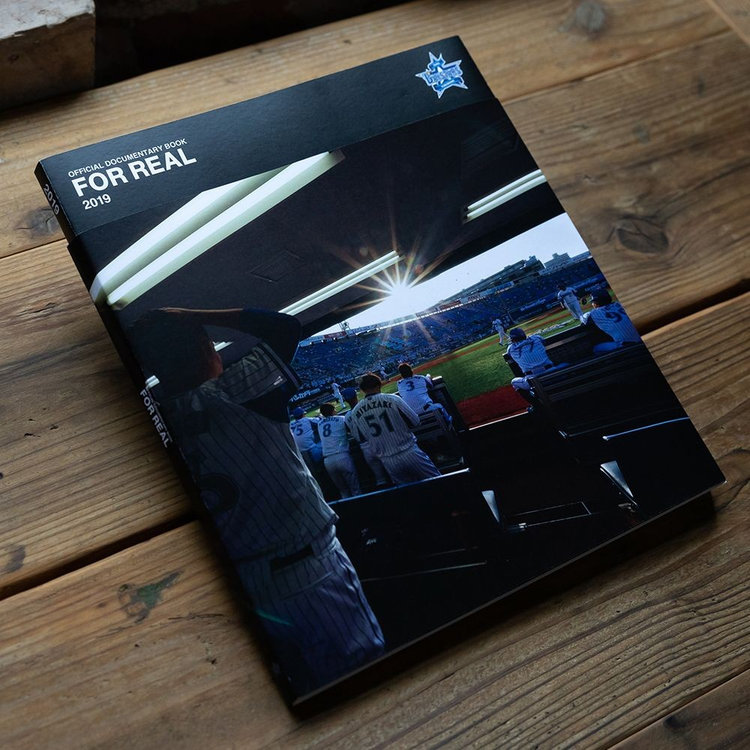 OFFICIAL DOCUMENTARY BOOK 「FOR REAL 2019」（4573357070607）|商品詳細|BAYSTORE