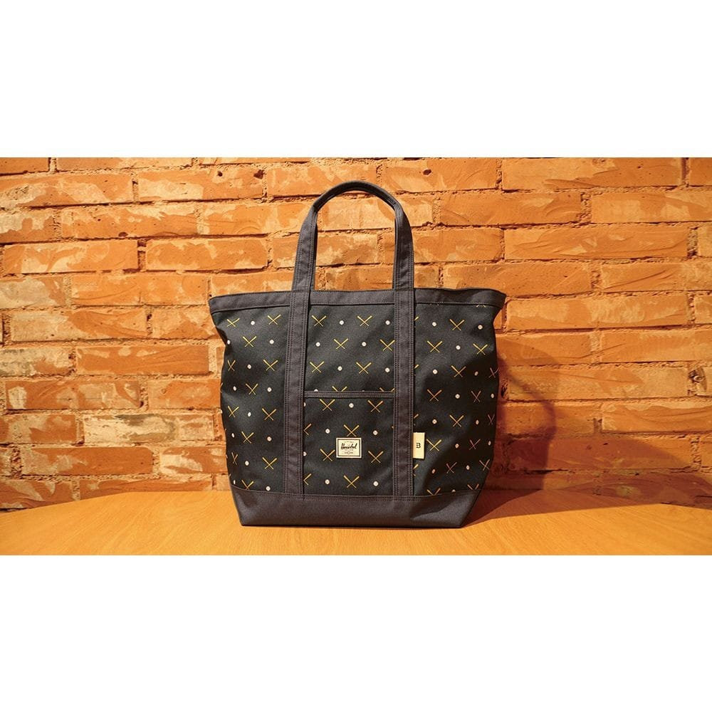 横浜DeNAベイスターズ トートバッグ 【+B】×Herschel Supply 横浜DeNAベイスターズ トートバッグ 【+B】×Herschel Supply